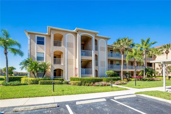 2740  Cypress Trace  CIR, Naples, FL 34119