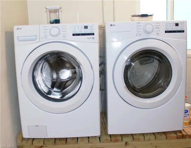 New Washer Dryer on Pedestal (saves the back)