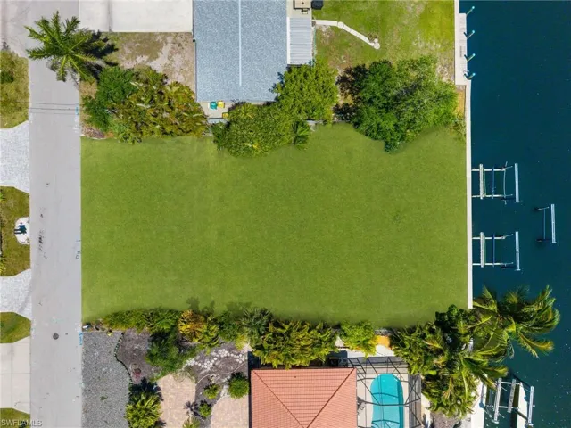 222 1st St, Bonita Springs, Florida 34134