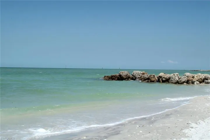 700 Bow Line Dr, Naples, Florida 34103