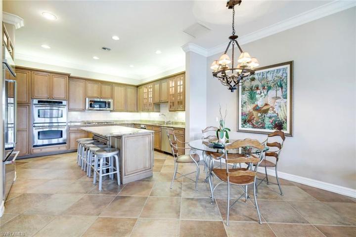 Lots Of Space In Kitchen & Family Room!