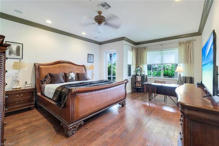 Large Primary Bedroom W/Sitting Area!