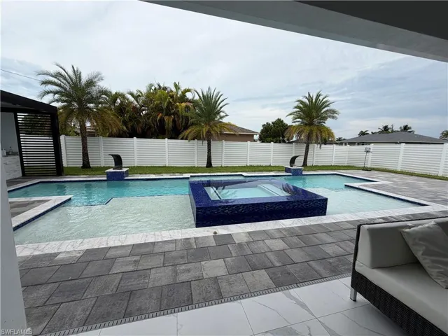 2044 Ne 5th St, Cape Coral, Florida 33909