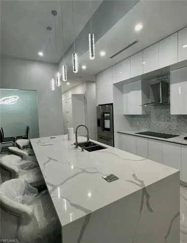 2044 Ne 5th St, Cape Coral, Florida 33909
