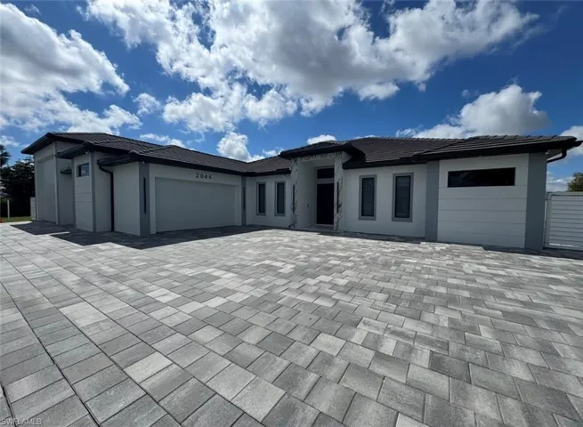 2044 Ne 5th St, Cape Coral, Florida 33909