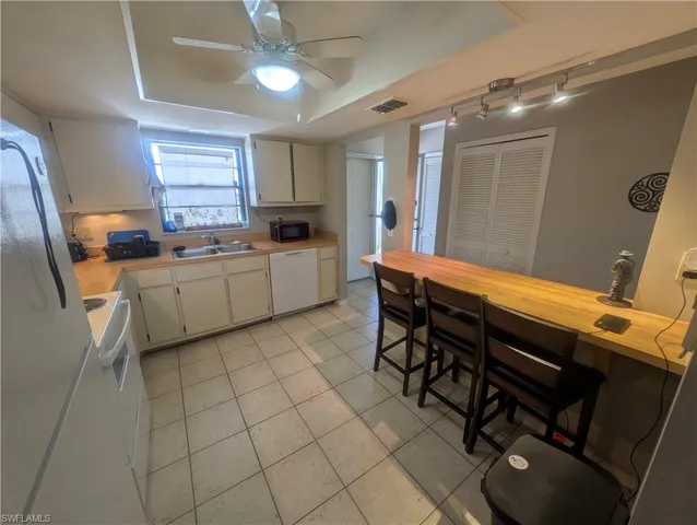 3720 Se 10th Ave 201, Cape Coral, Florida 33904