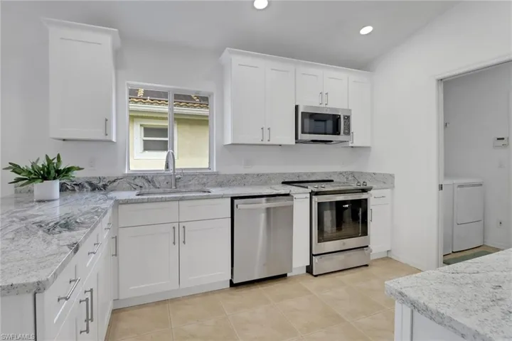 7849 Stratford Dr, Naples Fl 34104