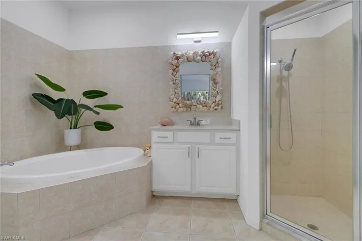 7849 Stratford Dr, Naples Fl 34104