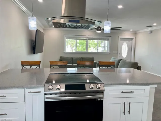 345 Donora Blvd, Fort Myers Beach, Florida 33931