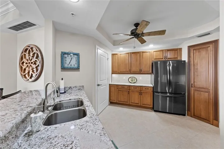 2743  1st  ST, Fort Myers, FL 33916
