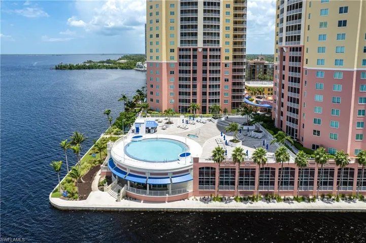 2743  1st  ST, Fort Myers, FL 33916