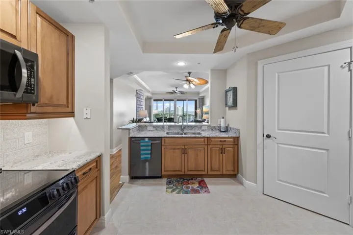 2743  1st  ST, Fort Myers, FL 33916
