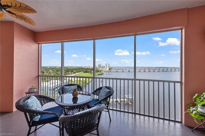 2743  1st  ST, Fort Myers, FL 33916