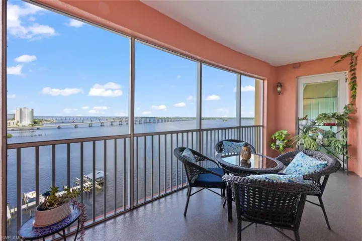 2743  1st  ST, Fort Myers, FL 33916