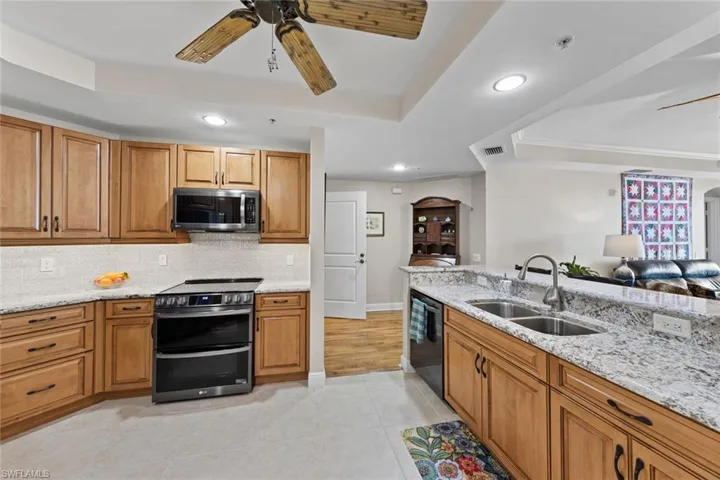 2743  1st  ST, Fort Myers, FL 33916
