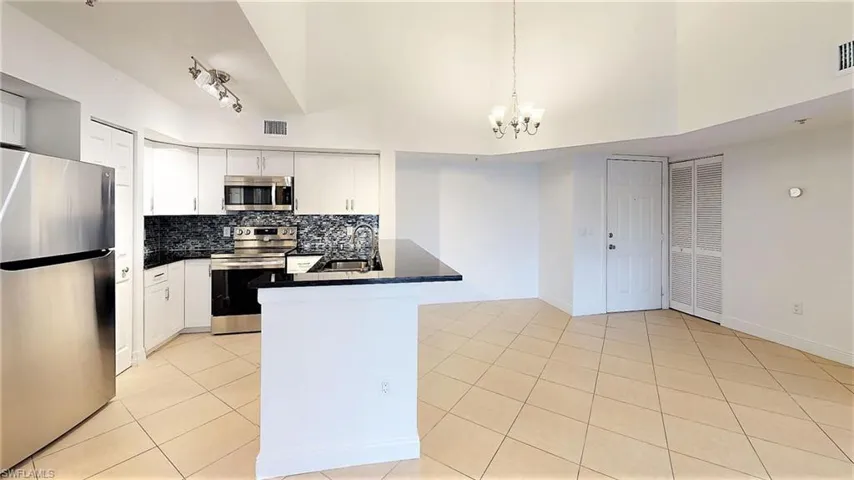 1210  Wildwood Lakes  BLVD, Naples, FL 34104