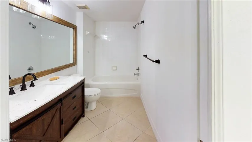1210  Wildwood Lakes  BLVD, Naples, FL 34104