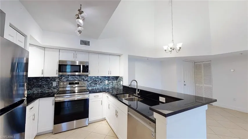 1210  Wildwood Lakes  BLVD, Naples, FL 34104