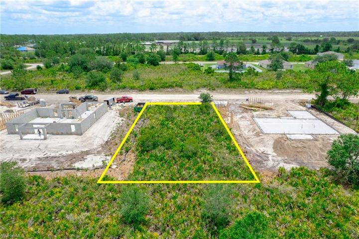 1867 Maiden ST, LEHIGH ACRES FL 33972