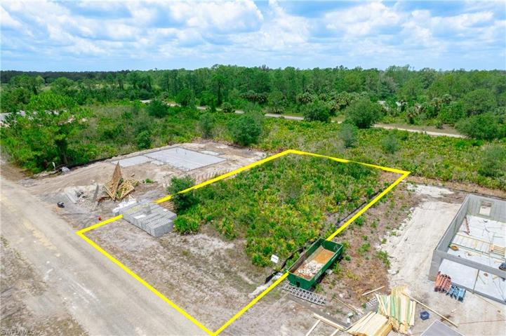 1867 Maiden ST, LEHIGH ACRES FL 33972