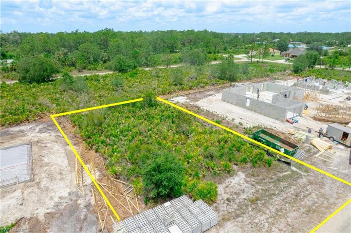 1867 Maiden ST, LEHIGH ACRES FL 33972