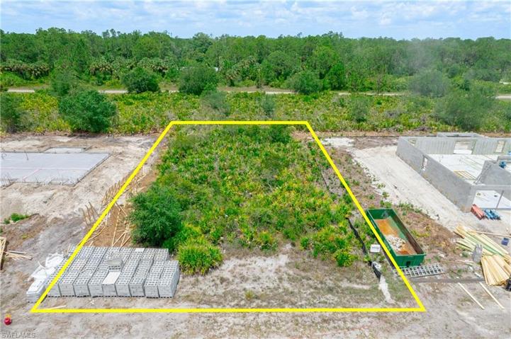 1867 Maiden ST, LEHIGH ACRES FL 33972