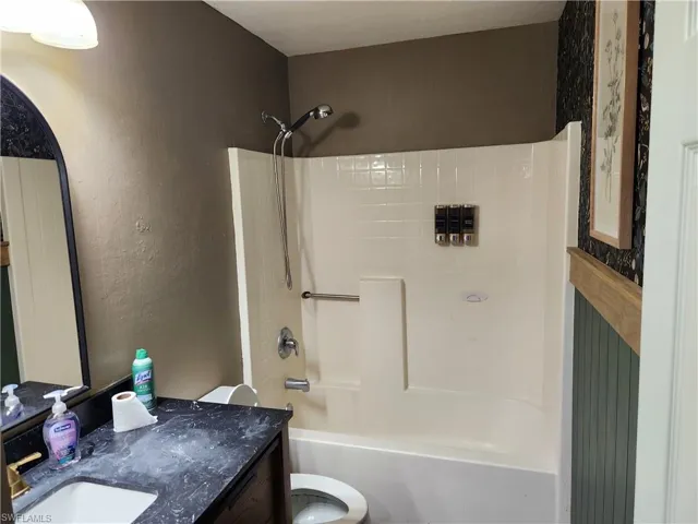 2508 NW 12th  ST, Cape Coral, FL 33993