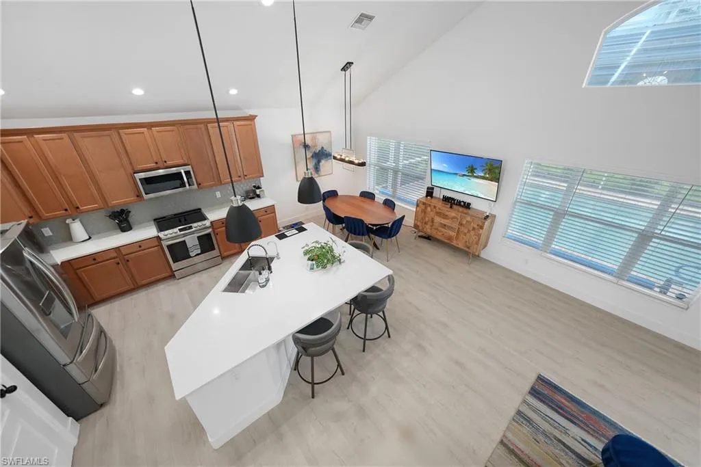 2532 Blackburn CIR, Cape Coral, FL 33991,224089784