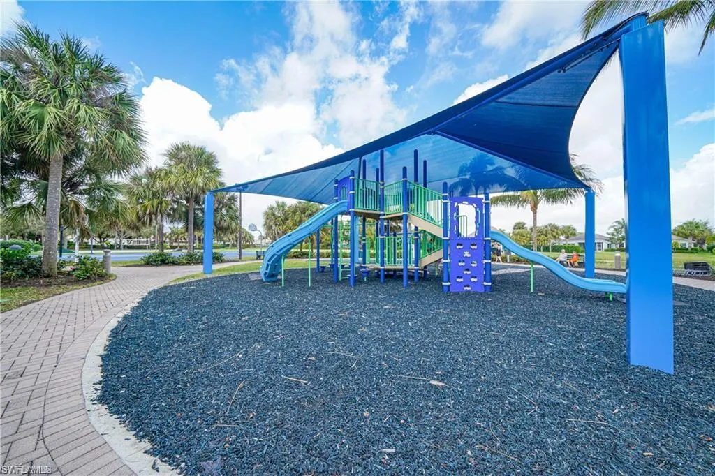 2532 Blackburn CIR, Cape Coral, FL 33991,224089784