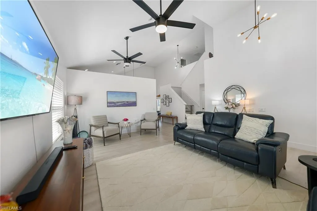 2532 Blackburn CIR, Cape Coral, FL 33991,224089784