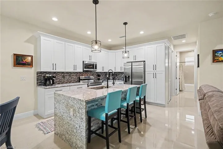 190 Hendry St, LaBelle FL 33935