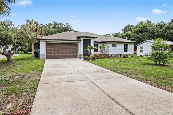 190 Hendry St, LaBelle FL 33935