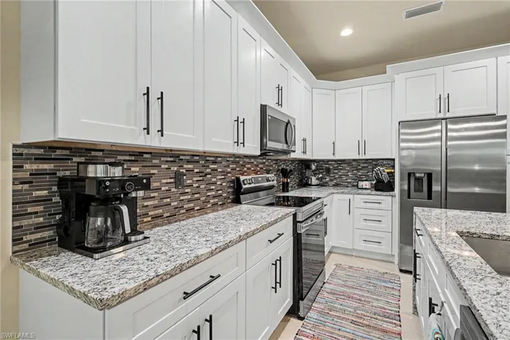 190 Hendry St, LaBelle FL 33935