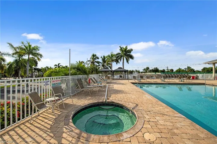 117 Pavillion Dr, Fort Myers Beach, Florida 33931