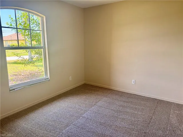 1209 Sw 39th St, Cape Coral, Florida 33914