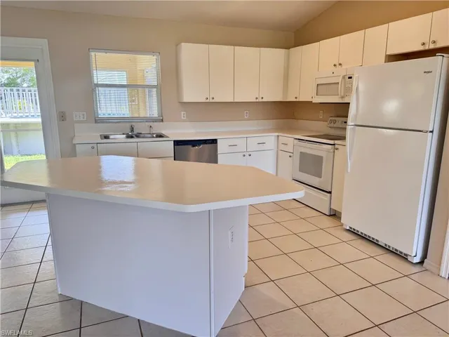 1209 Sw 39th St, Cape Coral, Florida 33914