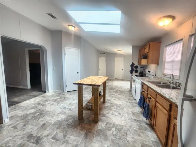 219 N Ballard  RD, Avon Park, FL 33825