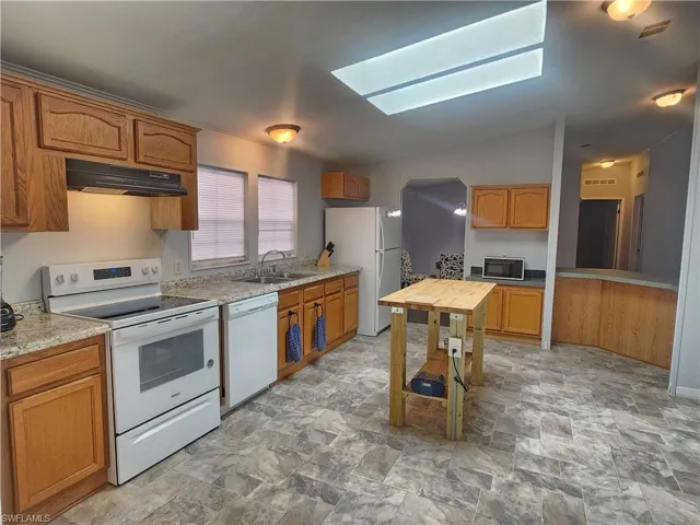 219 N Ballard  RD, Avon Park, FL 33825