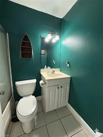 900 NE 18th  TER, Cape Coral, FL 33909