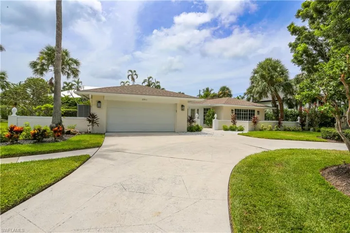 2901 Crayton Rd, Naples, Florida 34103