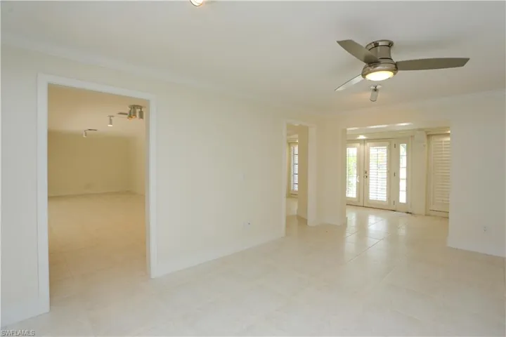 2901 Crayton Rd, Naples, Florida 34103