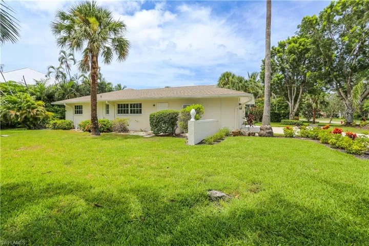 2901 Crayton Rd, Naples, Florida 34103