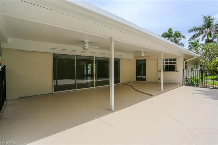 2901 Crayton Rd, Naples, Florida 34103