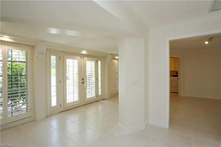 2901 Crayton Rd, Naples, Florida 34103