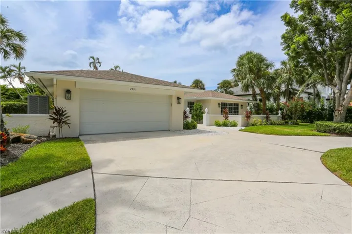 2901 Crayton Rd, Naples, Florida 34103