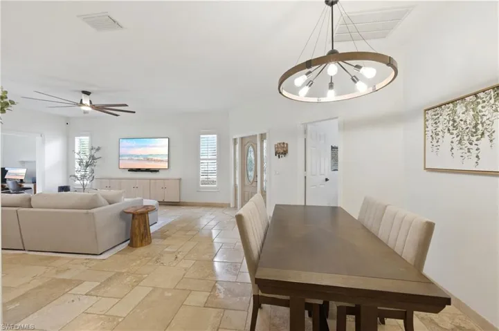 415  Crossfield  CIR, Naples, FL 34104