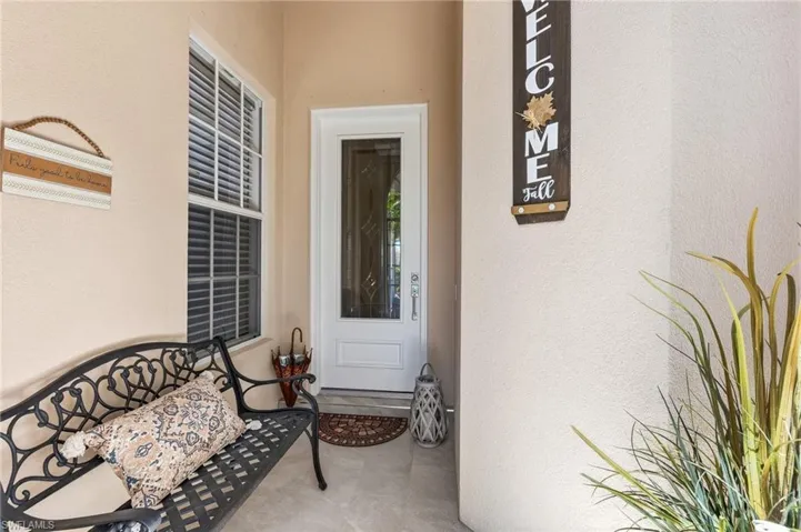 Entry screen porch
