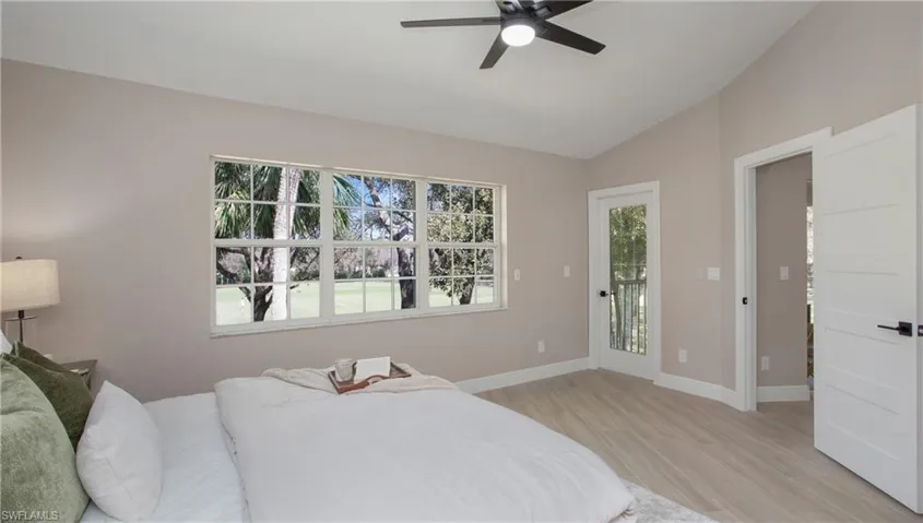 8390  Excalibur  CIR, Naples, FL 34108