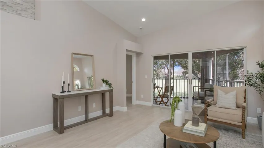 8390  Excalibur  CIR, Naples, FL 34108