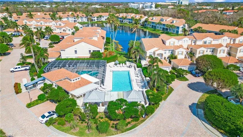 8390  Excalibur  CIR, Naples, FL 34108